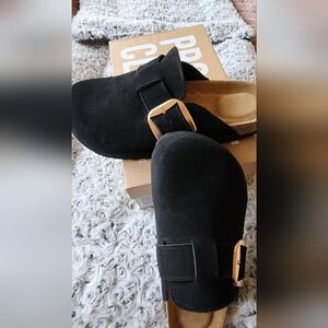 Chic Black Mules with Gold Accent